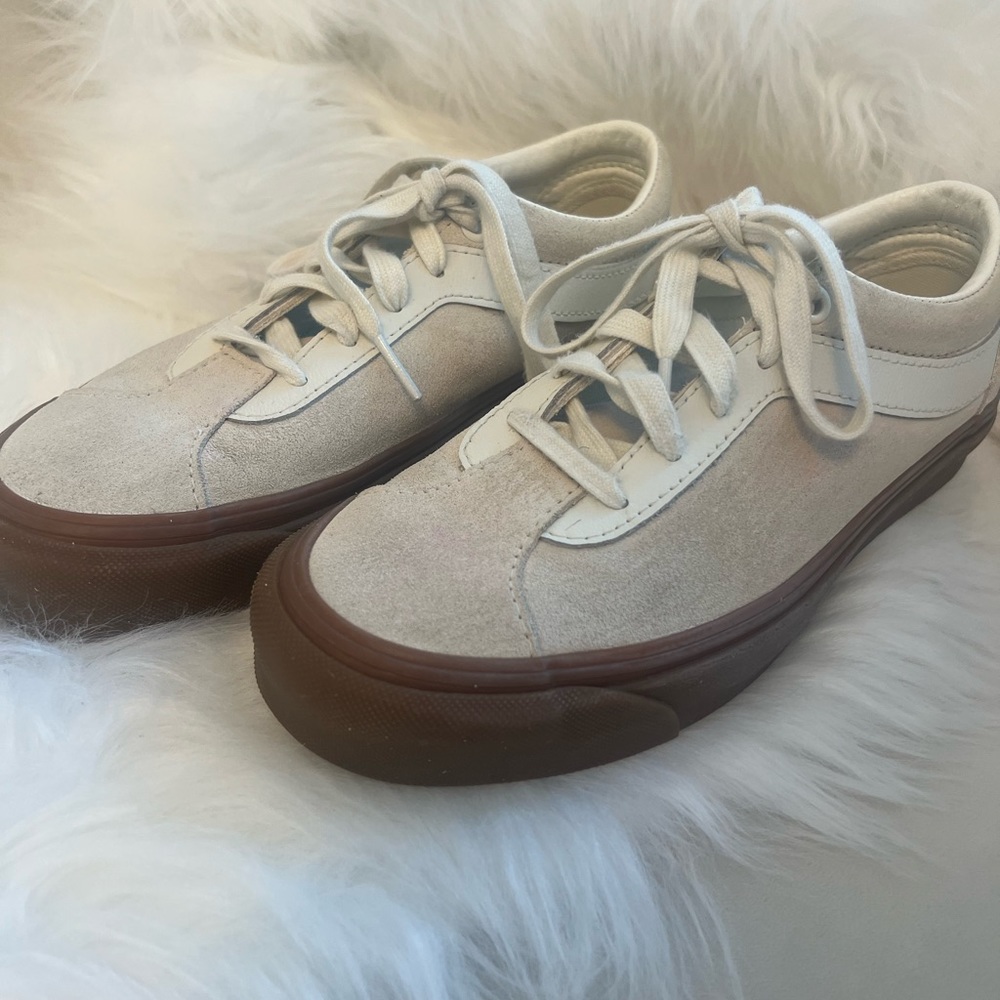 Vans - Picture 4 of 8